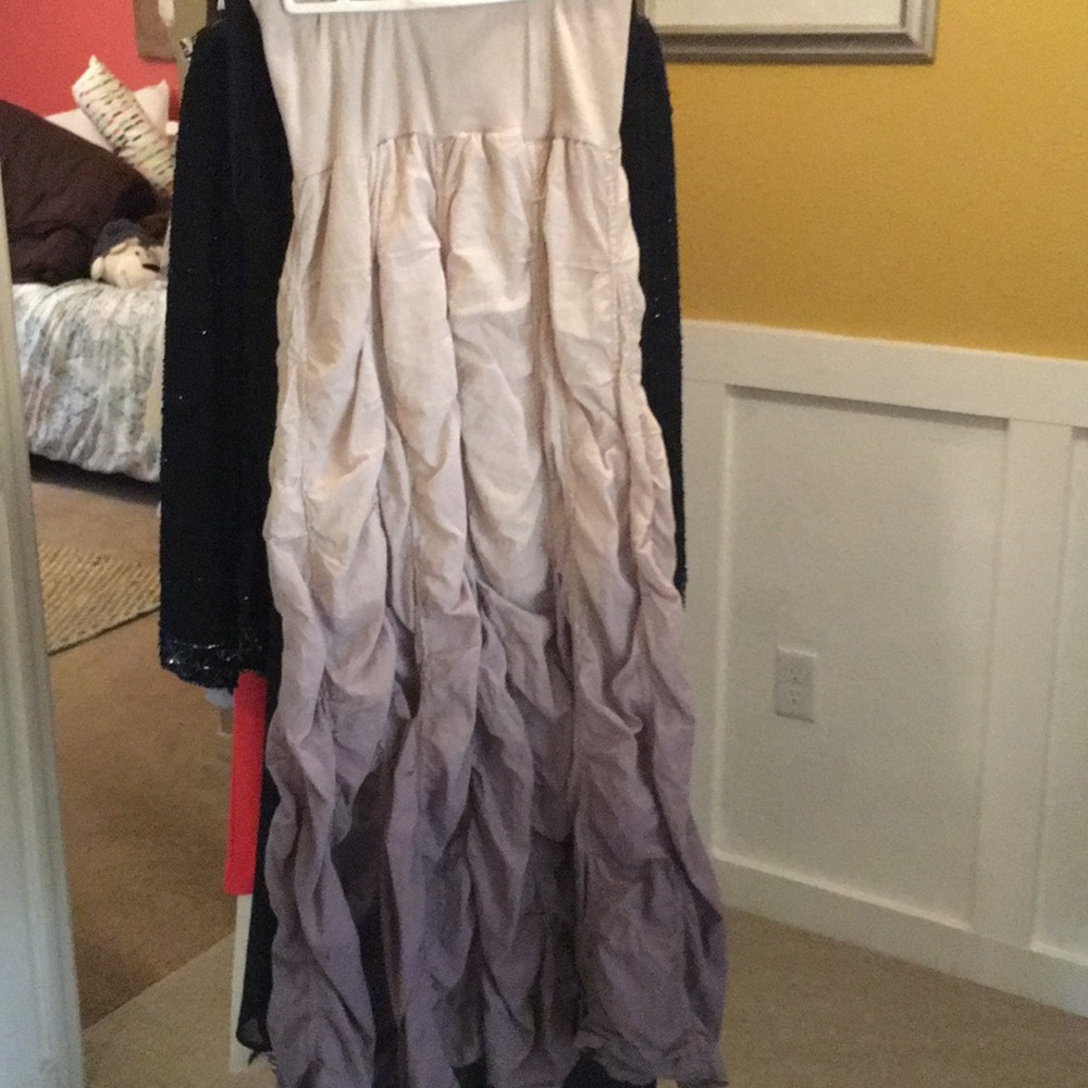 Roll top parachute skirt